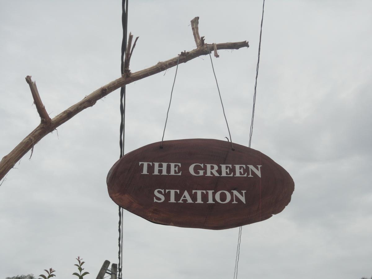 Hotel The Green Station Dikwella Exterior foto